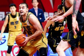 爱游戏官方入口-赛后CBA常规赛传出新动向；阿斯顿维拉强势反弹；管理层表态——压力陡增；纪律约束更严格的简单介绍